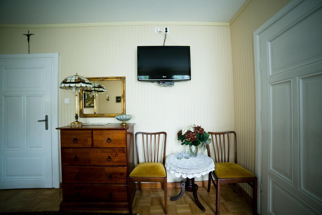 Dworek Ojca Mateusza Sandomir Extérieur photo