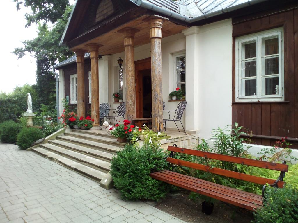 Dworek Ojca Mateusza Sandomir Extérieur photo