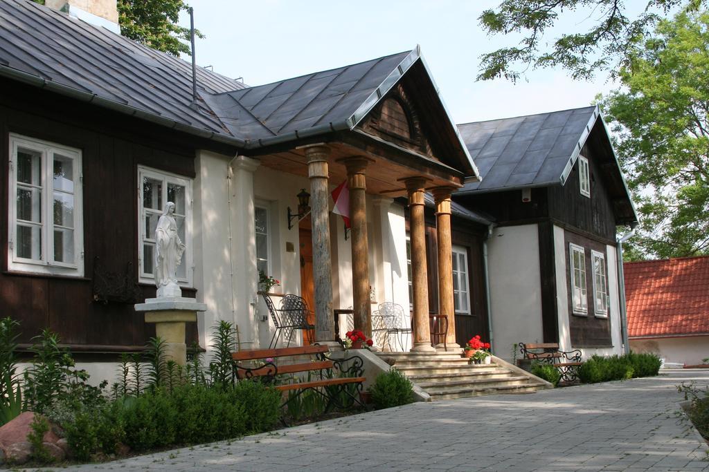 Dworek Ojca Mateusza Sandomir Extérieur photo